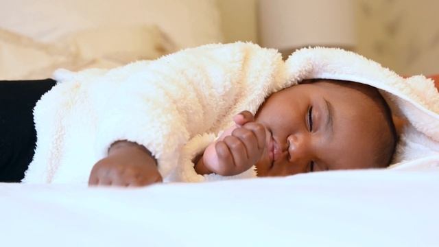 Relaxing Music Sweet Dreams Lullaby: Sleep Music for Children" смотреть онлайн