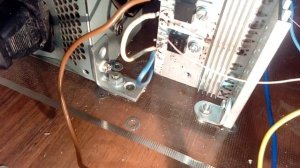 Генератор на полумостовом самотактируемом драйвере ir2153d и 2х полевых транзисторах. НЧ тест. Схем