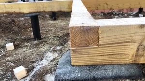 Обвязка винтовых свай брусом своими руками .