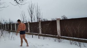 Закаливание / Утреннее обливание ледяной водой