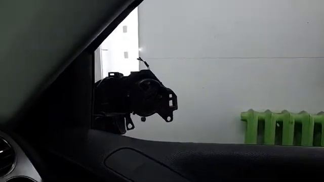 Фольксваген Тигуан. Ремонт наружного зеркала. смотреть онлайн