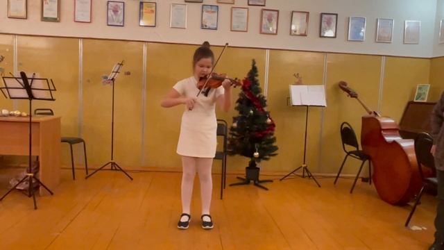 Л. ван Бетховен "Контрданс". Исп. Рената Аслаева. Климовская ДМШ. смотреть онлайн