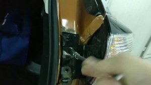 Замена ламп на заднем фонаре ниссан мурано 2017 года.