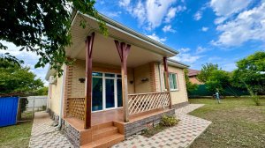 Дом с ремонтом и техникой в Краснодаре!! Двор в плитке!!