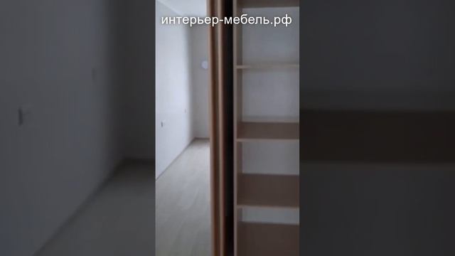 Трехдверный корпусный шкаф купе в гостиную смотреть онлайн