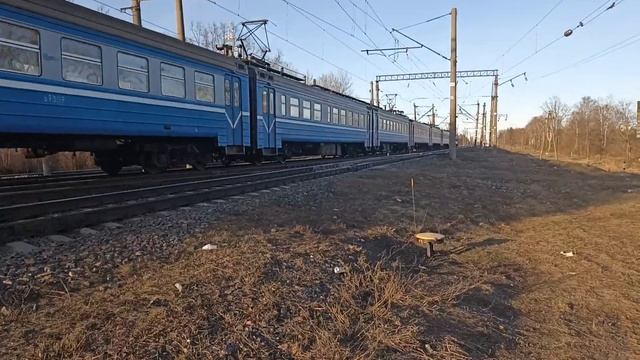 ЭР9т-693 Орша-Минск прибывает на ст. Жодино смотреть онлайн