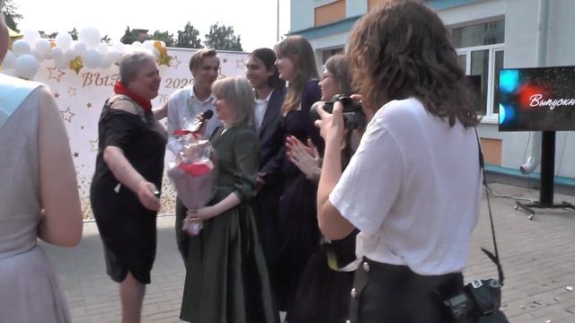 Трогательное обращение учеников к классному руководителю. До слез!
