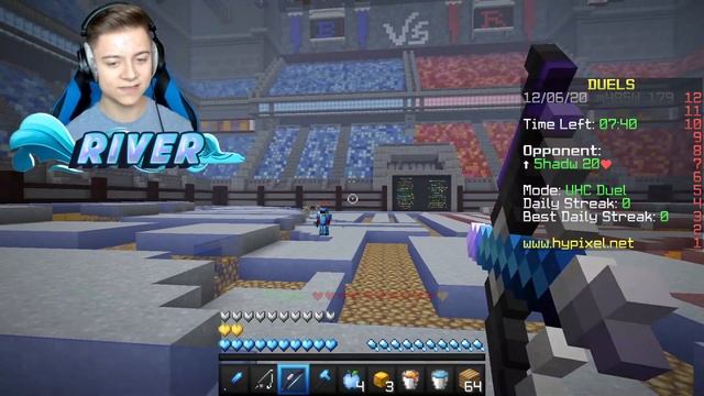 Minecraft JAVA vs BEDROCK Edition! (Hypixel vs Cubecraft Duels) смотреть онлайн