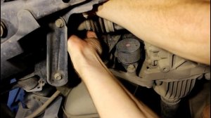 Замена втулок заднего стабилизатора Toyota RAV4 2,0 Тойота РАВ 4 2011 года