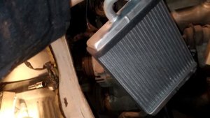 Как снять передний радиатор печки Mazda Bongo Friendee. Новый радиатор HR-307