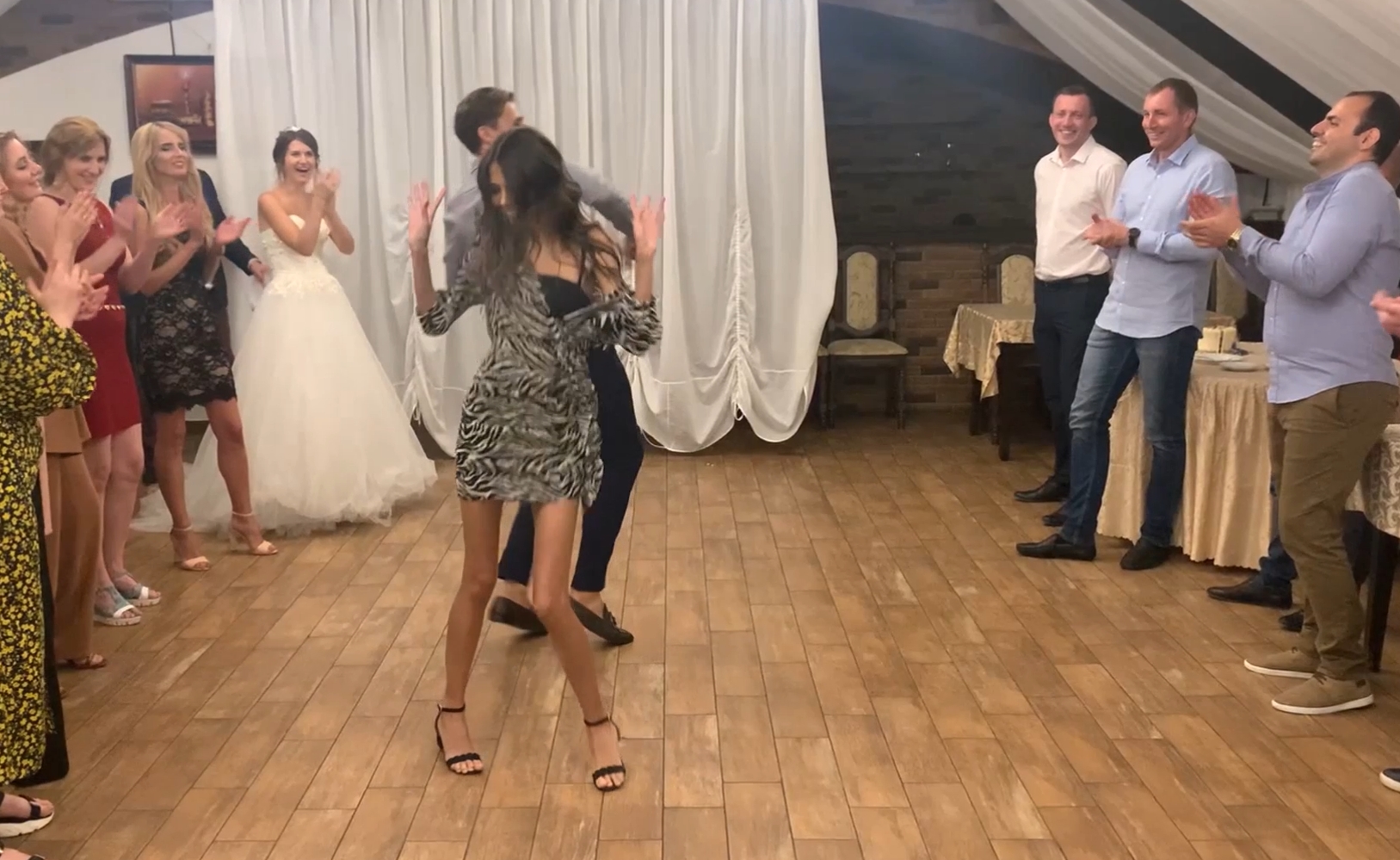 Прикольные танцы на свадьбе