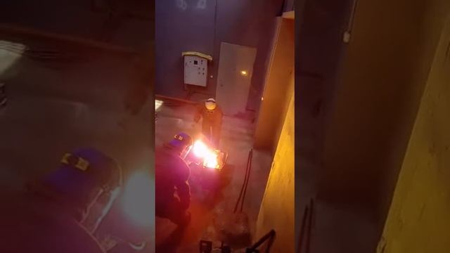 Розлив металла по технологии ЛВМ смотреть онлайн