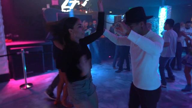Tony Flores & Sandra Tejada Bachata Dance at LTN Tuesdays in Orange County смотреть онлайн