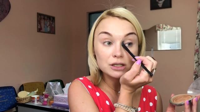 Делай проще! Быстрый и эффектный макияж с чёрной стрелкой! смотреть онлайн