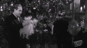 Лев Борисович Миров и Марк Владимирович Новицкий. Мы с вами участвуем в новогоднем празднике.