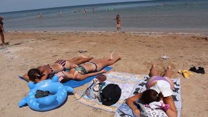 Как выглядит пляж в Крыму на Азовском море село Каменское?