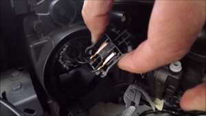 Peugeot 2008 Headlight Bulb Replacement Tutorial | Step-by-Step Guide H7 Globe Replacement