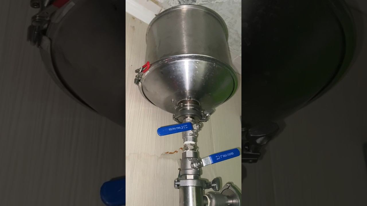 Универсальный узел КСС в роли узла ввода пара и отвода барды на импровизированной нбк смотреть онлайн