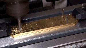 Изготовление канцелярского ножа для дома своими руками.