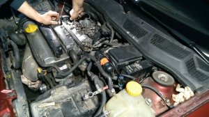 Opel Astra G. Меняю косу на форсунки и промываю их.
