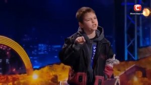 Мальчик с детдома рассказал стих,весь зал плакал