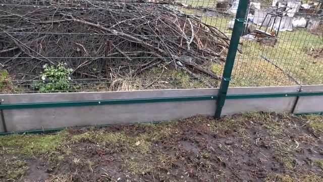Монтаж фольгированной пароизоляции в каркасной бане.
