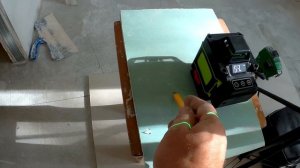 Обзор и проверка 16 линейного 3D 360 ° лазерного уровня с пультом + добротный 3 метровый штатив