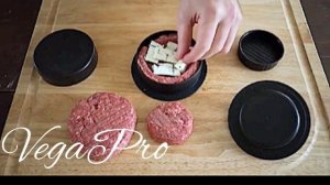 Приготовление котлет для бургеров.