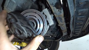 Шум из компрессора кондиционера Volvo XC70? Выясняем причину шума