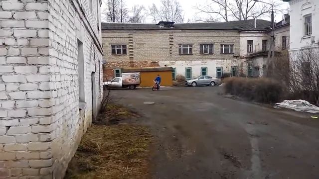 Самодельный мопед из гаражного хлама с двигателем Дружба 4