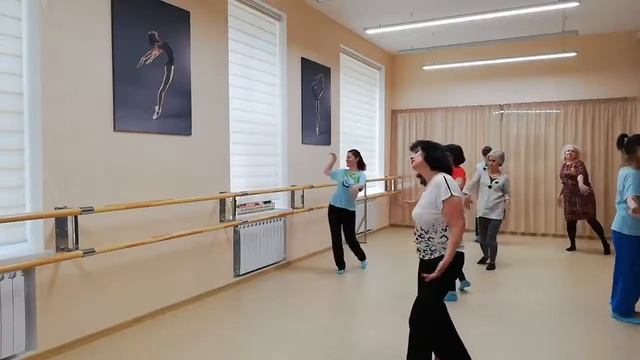 Танцевальная Йога смеха смотреть онлайн