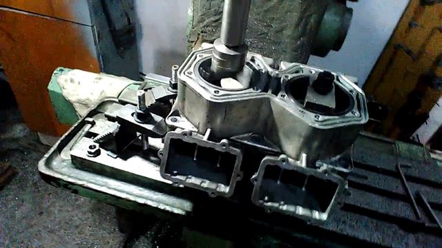 Растачивание цилиндра ROTAX 800 смотреть онлайн