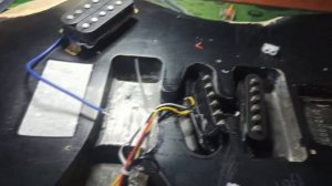 Переделываю гитару. "RELIC" guitar.Канал Андрея Соловьянова.