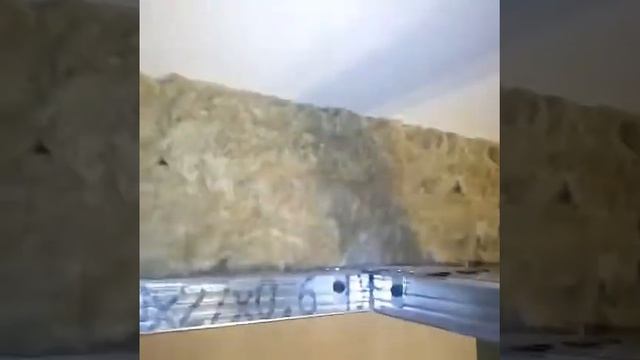 Недорогая звукоизоляция потолка ROCKWOOL Акустик Баттс (каменная вата). Плиточные работы.