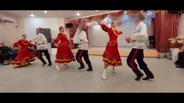 "Гындер-гындер" (казачий танец), ансамбль танца "Кудринка", 03.05.2022, концерт в СРЦ ВВ и ВС