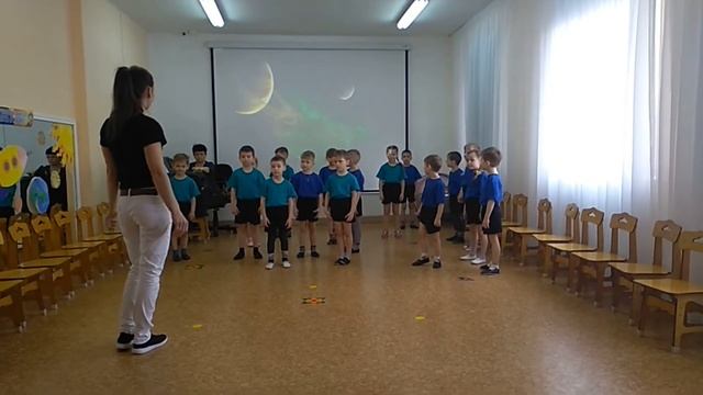 "Полёт в космос" - спортивно-музыкальное развлечение группа "Звёздочки" смотреть онлайн