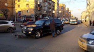 СТОП-ХАМ: Мужик на джипе сбил велосипедиста