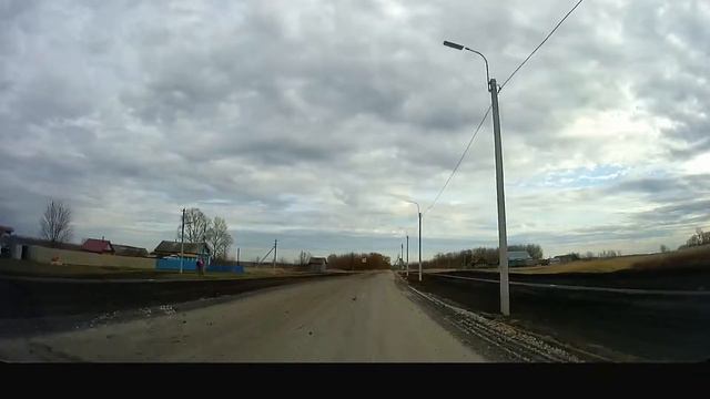 Дорога в село где 2 дома и 5 дач