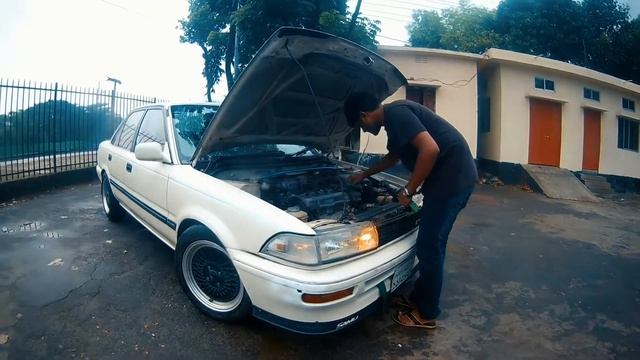 Stanced Toyota Corolla AE91 lI Limited Il Lowrider aka MR: TRD смотреть онлайн
