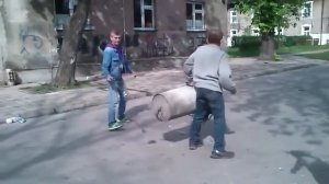 Пушка из мусорного бака