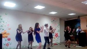 Флешмоб учителей и учеников на Дне учителя