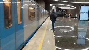 Электропоезд 81-760/761 "Ока"№25 на станции метро Пыхтино,Калининско-Солнцевская линия.