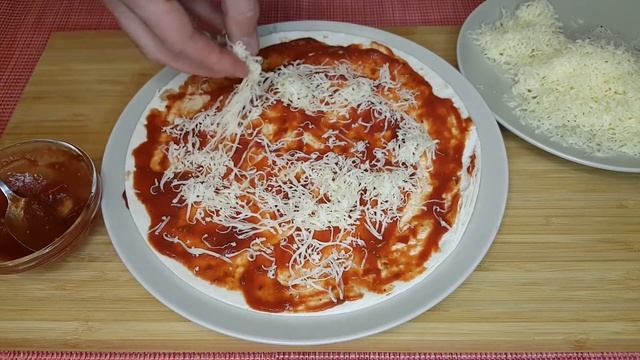 Пицца на СКОВОРОДКЕ!!! А-ля Пепперони. Супер быстро и оооочень вкусно!