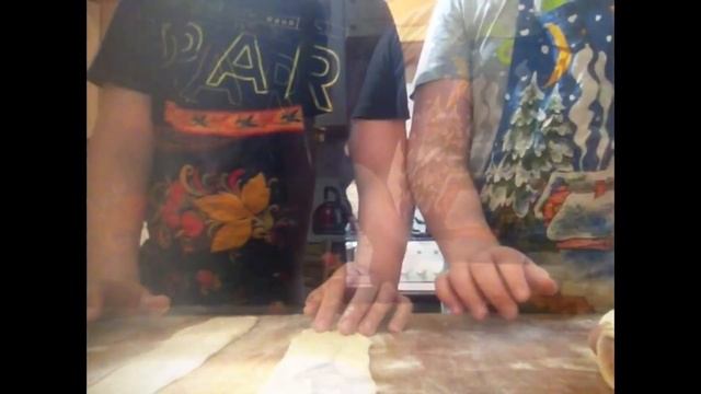 Кулинары:"Как сделать сосиски в тесте!!!" смотреть онлайн