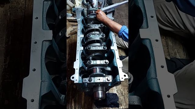 #DOOSAN EXAVATOR 420 #engine model DE 12TIS// crankshaft fixing nd bolt tourqe... смотреть онлайн