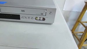 Samsung DVD V5500 #nustuffthrift by Nüstuff Thrift & Wholesale.
