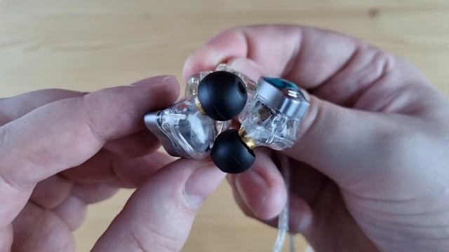 С заделом на флагмана: обзор полностью арматурных пятидрайверных наушников CCA CA10 смотреть онлайн