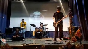 E.I.M - Feel Good Inc. (Damon Albarn-Gorillaz) (муз. студия КС54 муз.рук. Б.А. Томилов)