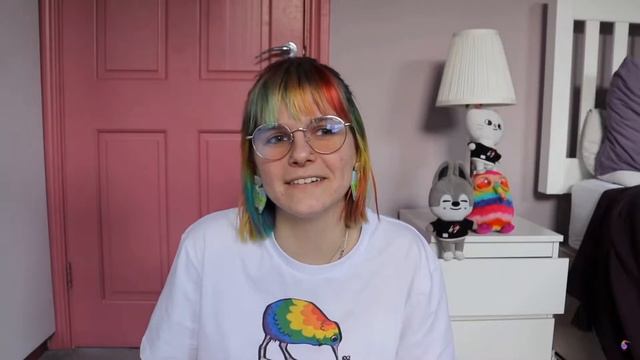 This Woman Hates Straight People смотреть онлайн