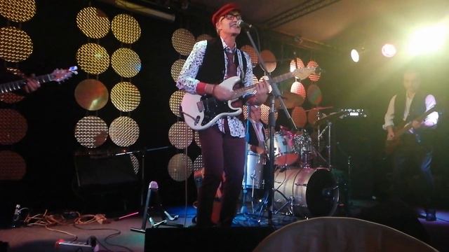 ДРУЖБАТУТ Любовь Наоборот смотреть онлайн